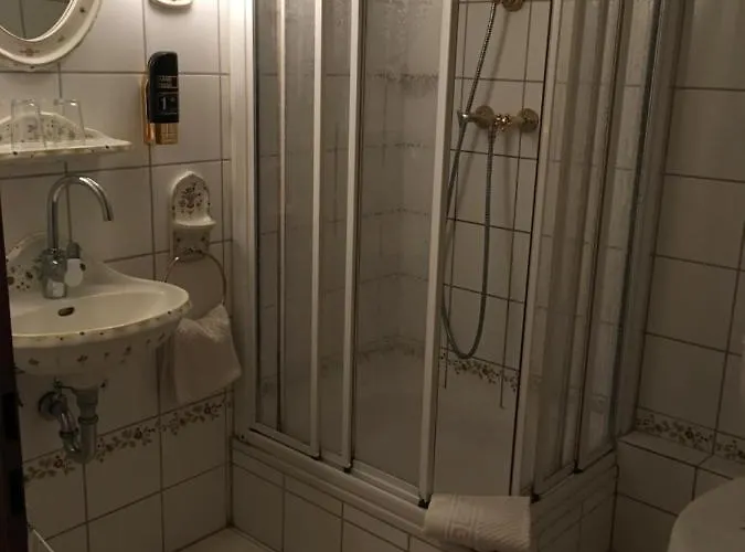 Hostaria Del Castello Otel Marburg